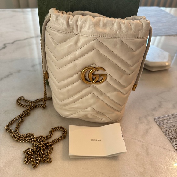 White leather crossbody Gucci Bucket Bag - Picture 7 of 7